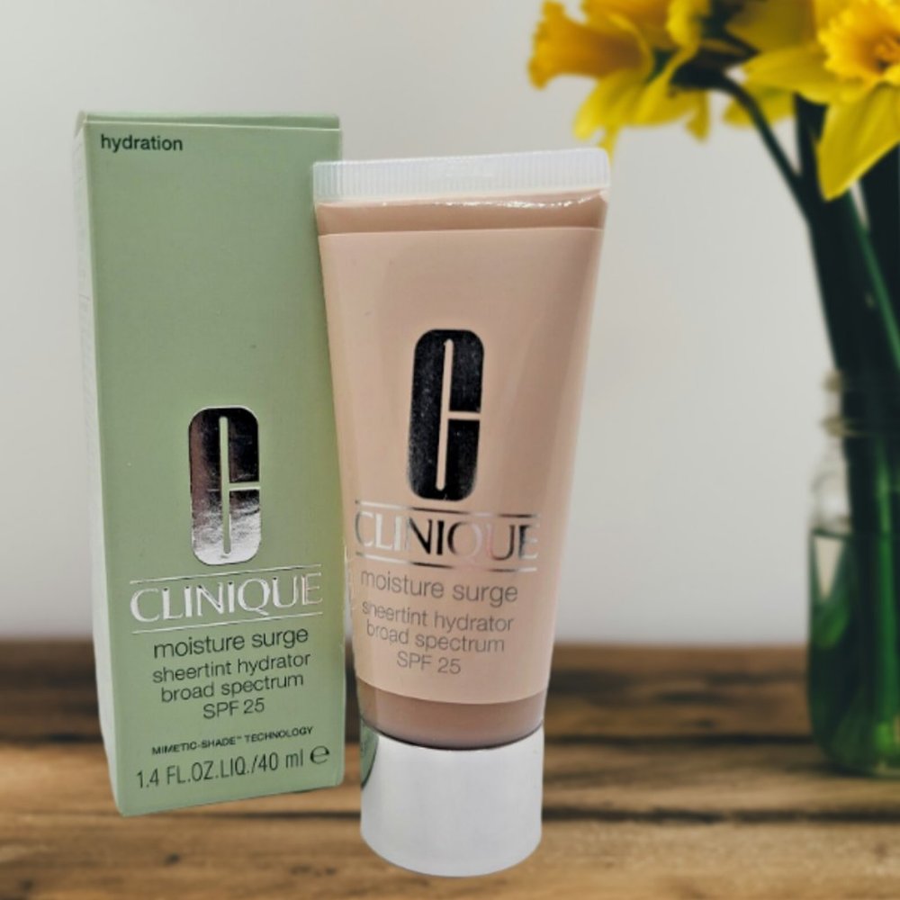 Clinique Moisture Surge Tinted Sheertint Moisturiser SPF 25